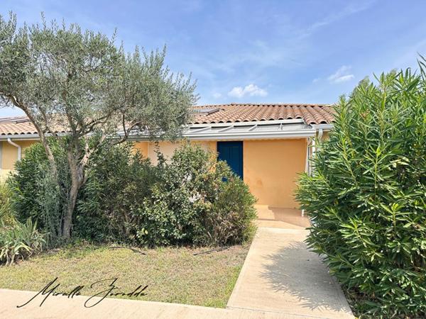 JONQUIERES SAINT VINCENT villa 3 pièces 78 m²  et terrasse, cellier et parking