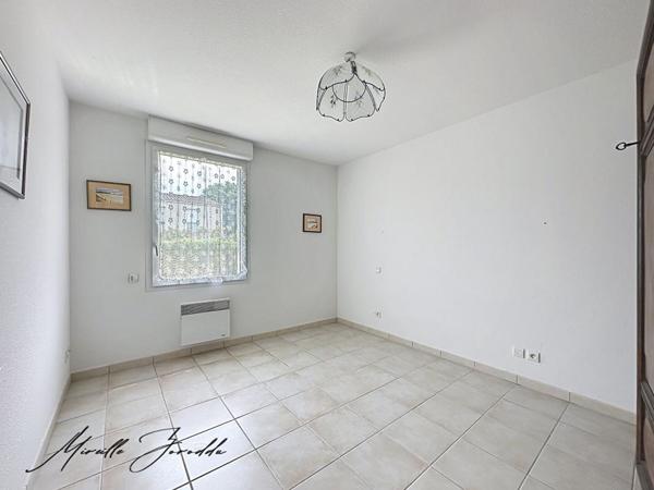 JONQUIERES SAINT VINCENT villa 3 pièces 78 m²  et terrasse, cellier et parking