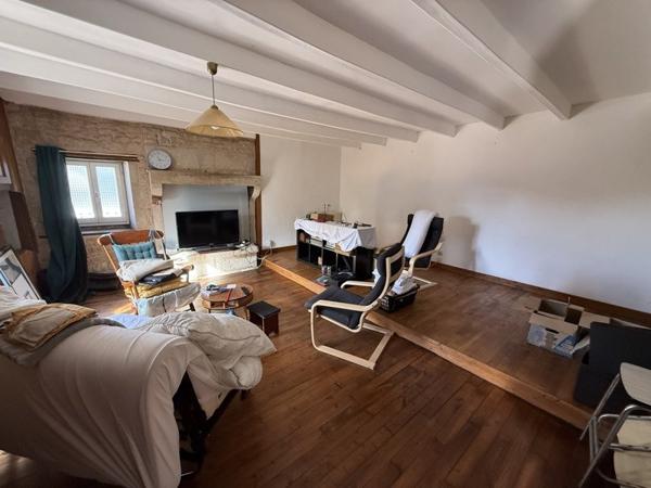 Maison à louer 690 € CC Fontivillié 5 p 136 m² DPE