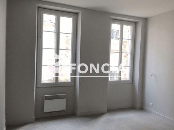 Location Studio 23.85 m² - 18 RUE PUITS DU SAUMON Agen 47000