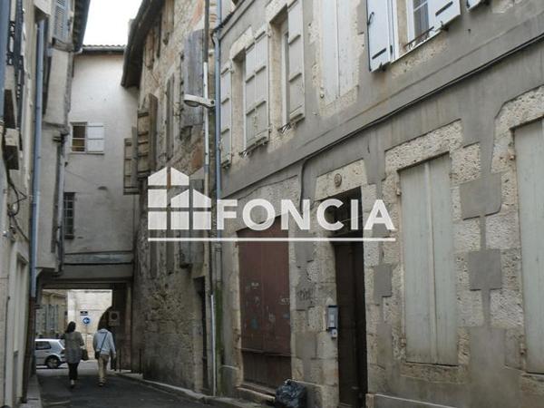 Location Studio 23.85 m² - 18 RUE PUITS DU SAUMON Agen 47000