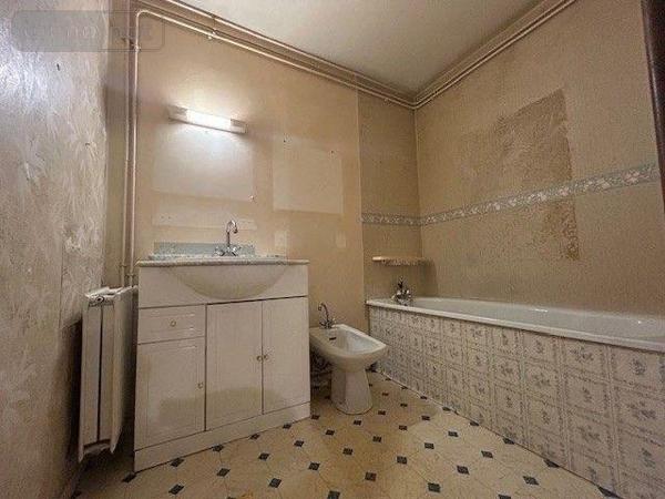 Appartement à vendre à Saumur dans le Maine-et-Loire (49400), ref : LB/2565   
CENTRE