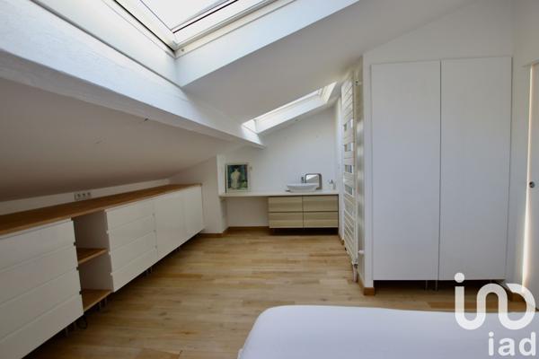 Maison traditionnelle 10 pièces de 256 m² à Meudon (92190)