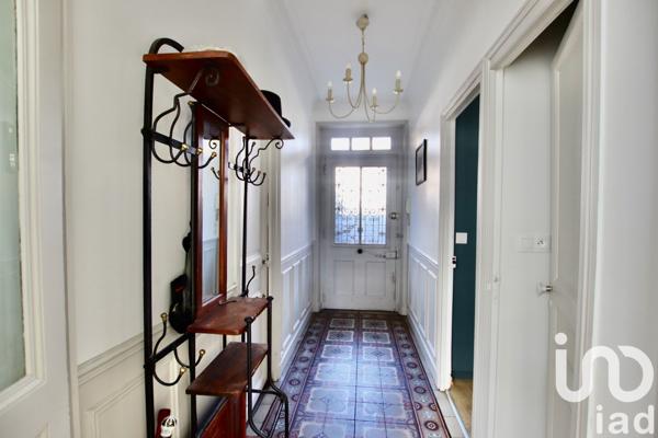 Maison traditionnelle 10 pièces de 256 m² à Meudon (92190)