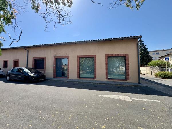 Local commercial 4 pièces 77.3 m2
