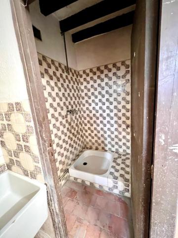 Entrepôt avec partie déjà loue idéal investisseurs