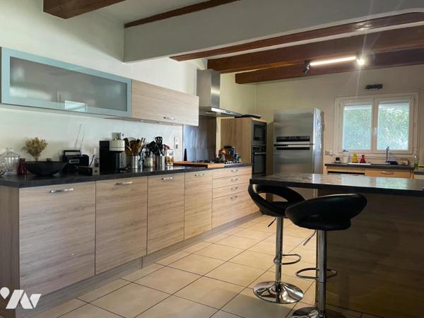 Villa avec piscine et pool house en campgane