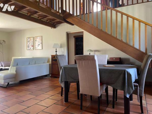 Villa avec piscine et pool house en campgane