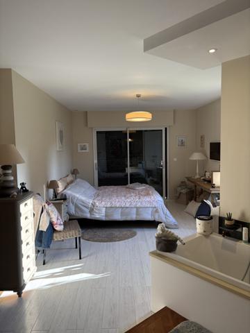 Pacy-sur-Eure (27120) Superbe maison contemporaine avec piscine chauffée et vue dégagée