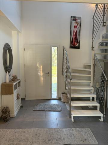 Pacy-sur-Eure (27120) Superbe maison contemporaine avec piscine chauffée et vue dégagée