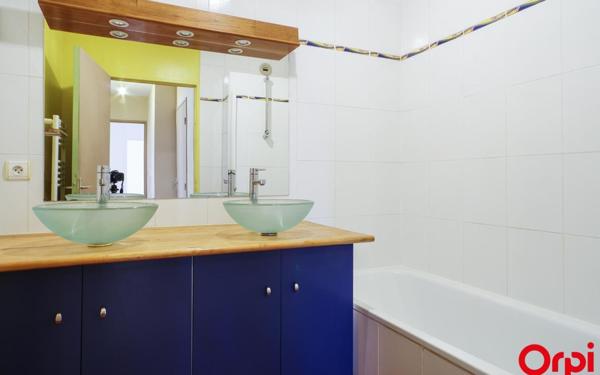 Appartement à louer    3 pièces • 82 m2 Lyon 3