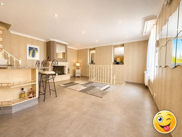 Maison
         4 pièces
        - 94 m²