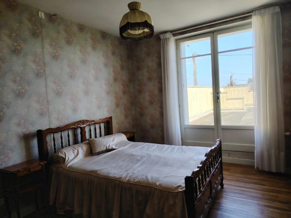 Maison à vendre 8 pièces ASSAIS LES JUMEAUX (79)