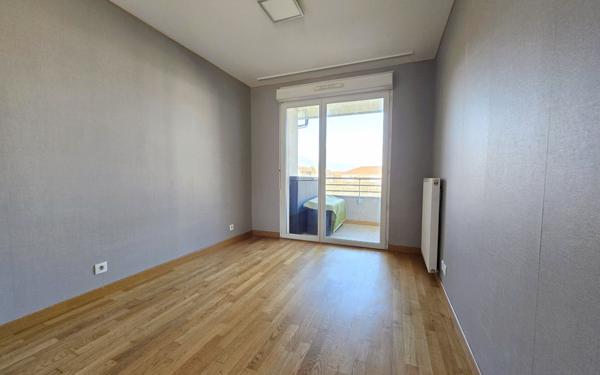 Appartement à louer    4 pièces • 83,54 m2 Thoiry