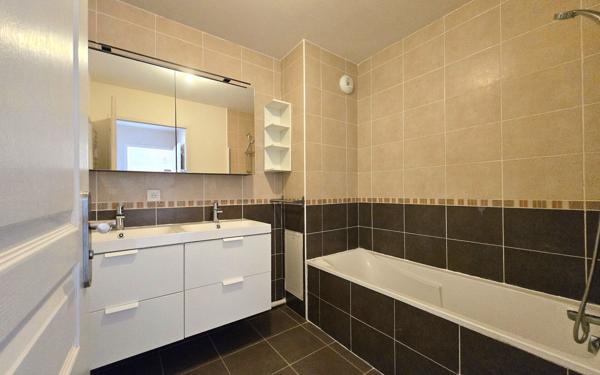 Appartement à louer    4 pièces • 83,54 m2 Thoiry