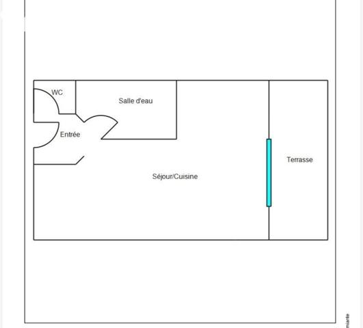 Exclusivité Studio de plus de 26m2 a 100m de la mer et du port de St Laurent du Var. Parking et cave