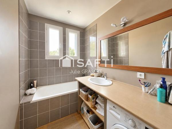 Appartement traversant avec balcon avec vue dégagée