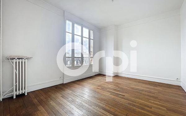 Appartement à vendre    1 pièce • 26,65 m2 Vanves