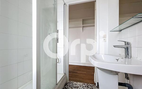 Appartement à vendre    1 pièce • 26,65 m2 Vanves