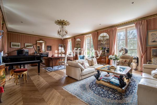 Maison
         12 pièces
        - 481 m² Bien prestige 5 000 000 € *