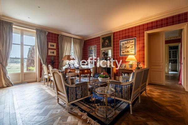 Maison
         12 pièces
        - 481 m² Bien prestige 5 000 000 € *