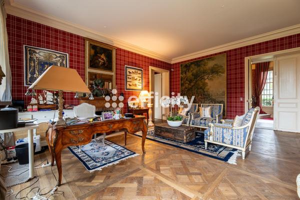 Maison
         12 pièces
        - 481 m² Bien prestige 5 000 000 € *