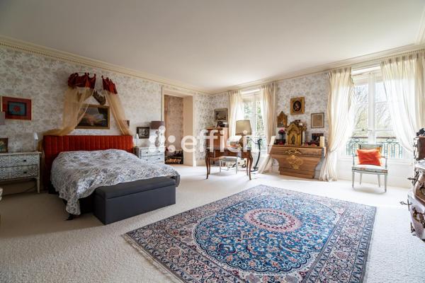 Maison
         12 pièces
        - 481 m² Bien prestige 5 000 000 € *