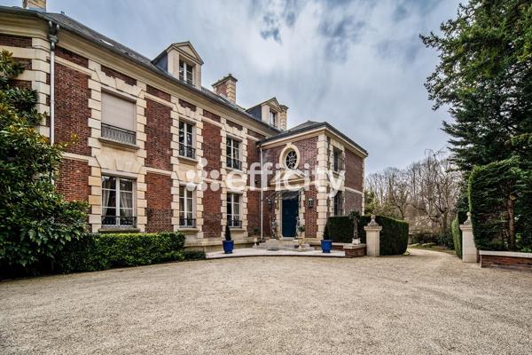 Maison
         12 pièces
        - 481 m² Bien prestige 5 000 000 € *