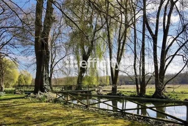Maison
         12 pièces
        - 481 m² Bien prestige 5 000 000 € *