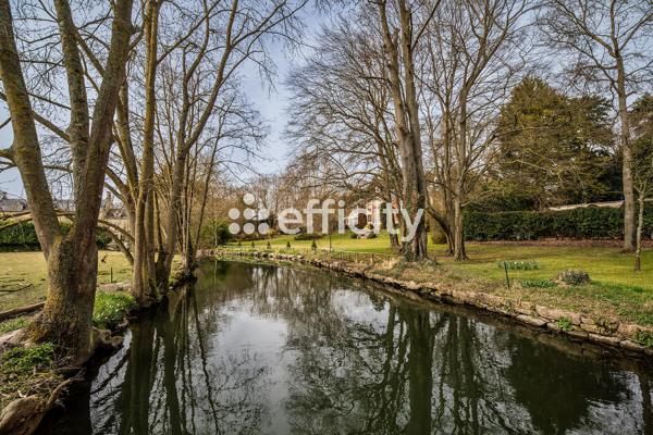 Maison
         12 pièces
        - 481 m² Bien prestige 5 000 000 € *