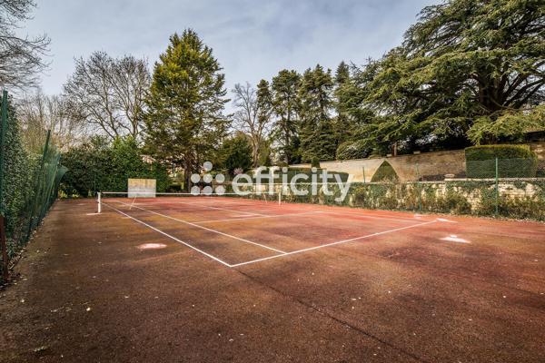Maison
         12 pièces
        - 481 m² Bien prestige 5 000 000 € *