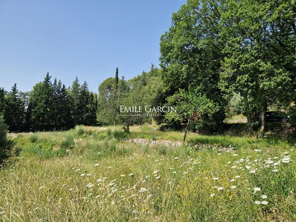 A vendre,  Var, Fayence , Terrain constructible avec Permis accordé.