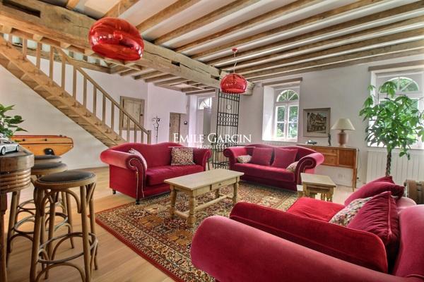A vendre - ancien  moulin  sur 8 hectares dans le Perche Sarthois