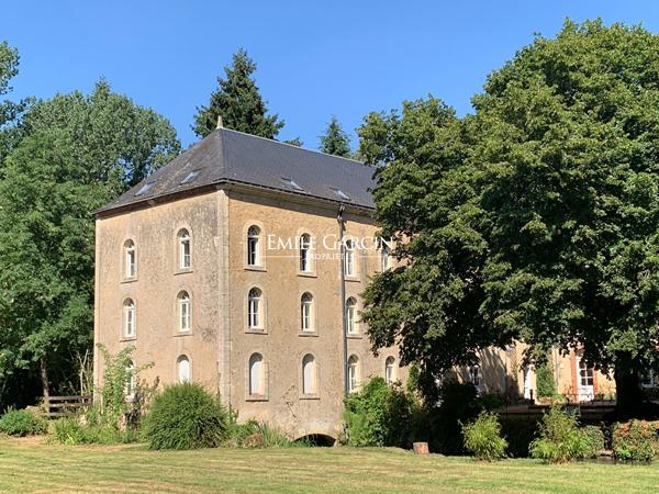 A vendre - ancien  moulin  sur 8 hectares dans le Perche Sarthois