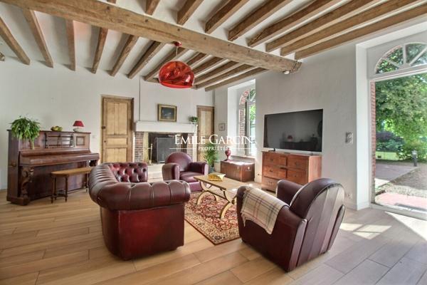 A vendre - ancien  moulin  sur 8 hectares dans le Perche Sarthois