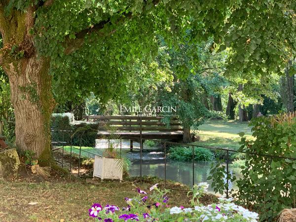 A vendre - ancien  moulin  sur 8 hectares dans le Perche Sarthois