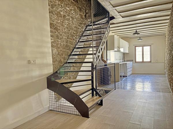 Maison
         3 pièces
        - 78 m² 232 000 € *