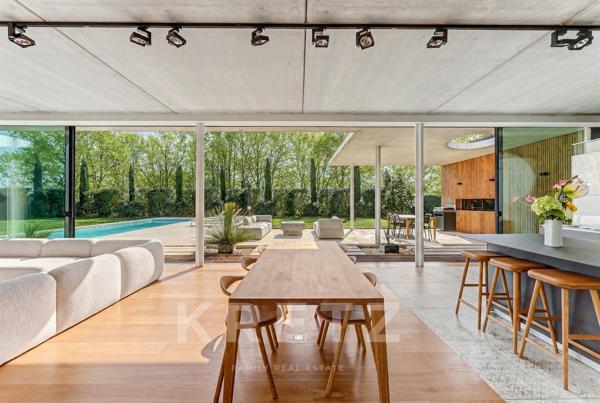 Villa d'exception 250m2, 8p, piscine, dans un havre de paix à Pibrac, (15 minutes de Toulouse).