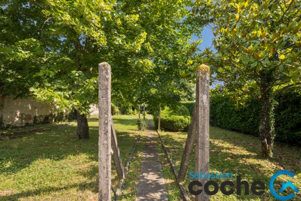 Saint-Bonnet-de-Mure (69720) Exclusivité Saint Bonnet le Haut - Maison + terrain 990m²