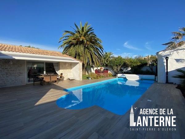 ST PIERRE (Centre ville) -  PLAIN PIED AVEC PISCINE