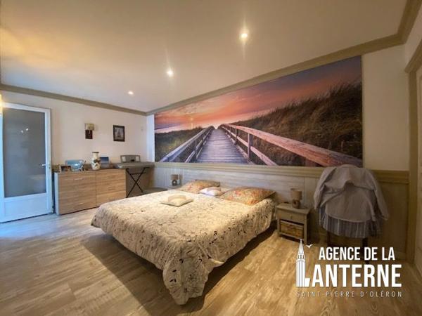 ST PIERRE (Centre ville) -  PLAIN PIED AVEC PISCINE