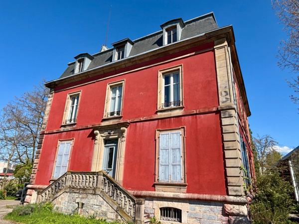 Bel appartement Haussmannien F5 lumineux avec beaucoup de cachet