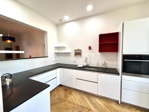 Bel appartement Haussmannien F5 lumineux avec beaucoup de cachet
