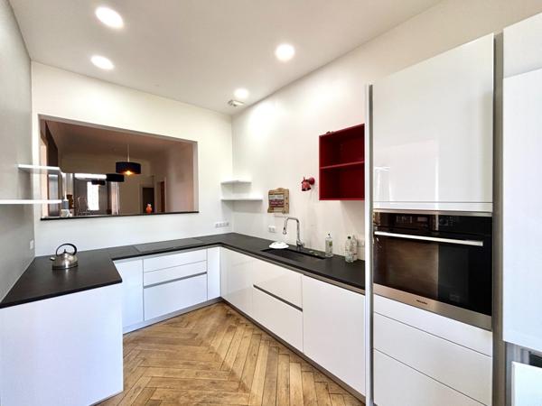 Bel appartement Haussmannien F5 lumineux avec beaucoup de cachet