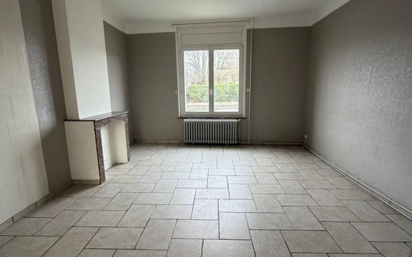 Maison à vendre    4 pièces •  Saint-Quentin