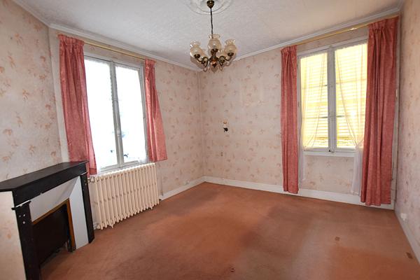 Maison 6 pièces à vendre à Combs-la-Ville, secteur la gare