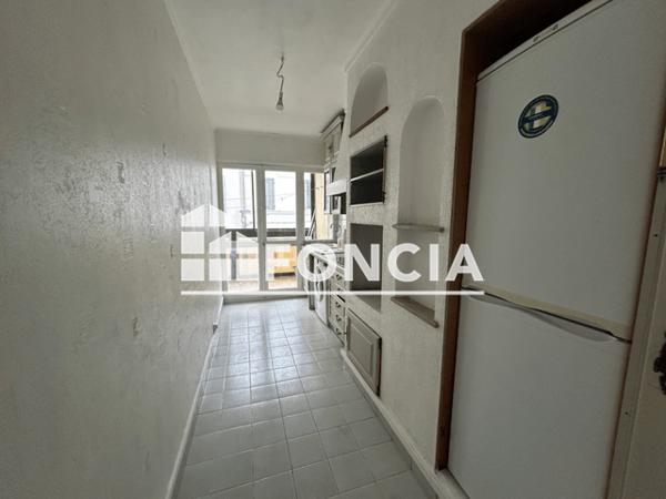 Location Appartement 3 pièces 54.9 m² - 17 BD CHARPENTIER Marseille 13003