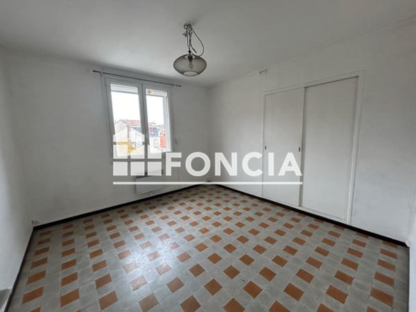 Location Appartement 3 pièces 54.9 m² - 17 BD CHARPENTIER Marseille 13003