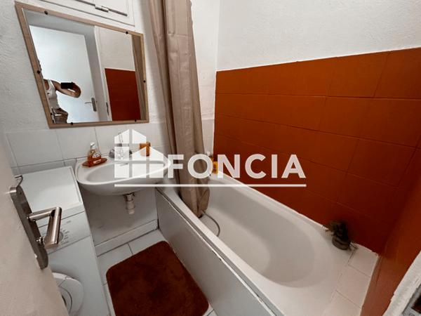 Location Appartement meublé 3 pièces 54.55 m² - AVENUE JEAN COMPADIEU Marseille 13012