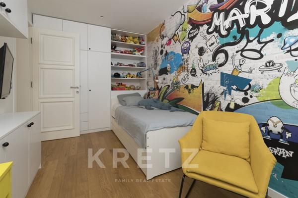 Appartement Haussmannien entièrement rénové